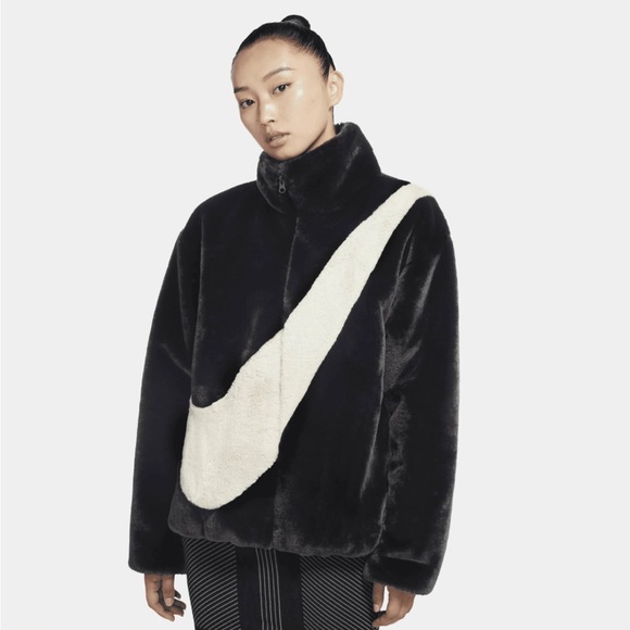 Nike Sportswear Faux Fur Sherpa Swoosh Logo Women's Oversized Jacket Sz S NWT - Picture 1 of 8